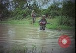 Immagine di Funzionamento Wallowa Vietnam, 1967, secondo 33 filmato di repertorio 65675078408