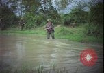 Immagine di Funzionamento Wallowa Vietnam, 1967, secondo 44 filmato di repertorio 65675078408