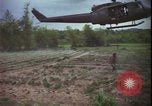 Immagine di Funzionamento Wallowa Vietnam, 1967, secondo 49 filmato di repertorio 65675078408