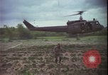 Immagine di Funzionamento Wallowa Vietnam, 1967, secondo 52 filmato di repertorio 65675078408