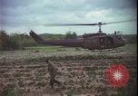 Immagine di Funzionamento Wallowa Vietnam, 1967, secondo 54 filmato di repertorio 65675078408