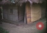 Immagine di Abitanti di un villaggio vietnamita Vietnam, 1967, secondo 32 filmato di repertorio 65675078409