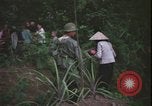 Immagine di Abitanti di un villaggio vietnamita Vietnam, 1967, secondo 42 filmato di repertorio 65675078409
