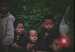 Immagine di Abitanti di un villaggio vietnamita Vietnam, 1967, secondo 54 filmato di repertorio 65675078409