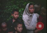 Immagine di Abitanti di un villaggio vietnamita Vietnam, 1967, secondo 57 filmato di repertorio 65675078409
