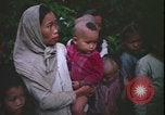 Immagine di Abitanti di un villaggio vietnamita Vietnam, 1967, secondo 61 filmato di repertorio 65675078409