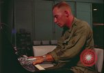 Immagine di Club Danang USO Da Nang Vietnam, 1966, secondo 4 filmato di repertorio 65675078417
