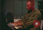Immagine di Club Danang USO Da Nang Vietnam, 1966, secondo 6 filmato di repertorio 65675078417