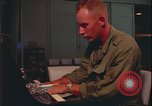 Immagine di Club Danang USO Da Nang Vietnam, 1966, secondo 14 filmato di repertorio 65675078417