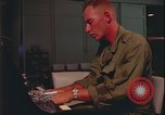 Immagine di Club Danang USO Da Nang Vietnam, 1966, secondo 15 filmato di repertorio 65675078417