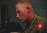Immagine di Club Danang USO Da Nang Vietnam, 1966, secondo 54 filmato di repertorio 65675078417