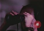 Immagine di notte finestre appartamento United States USA, 1977, secondo 61 filmato di repertorio 65675078432