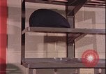 Immagine di i soldati giocano United States USA, 1977, secondo 26 filmato di repertorio 65675078435