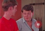 Immagine di i soldati giocano United States USA, 1977, secondo 32 filmato di repertorio 65675078435