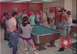 Immagine di i soldati giocano United States USA, 1977, secondo 52 filmato di repertorio 65675078435