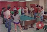 Immagine di i soldati giocano United States USA, 1977, secondo 57 filmato di repertorio 65675078435