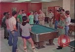 Immagine di i soldati giocano United States USA, 1977, secondo 60 filmato di repertorio 65675078435