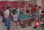 Immagine di i soldati giocano United States USA, 1977, secondo 61 filmato di repertorio 65675078435