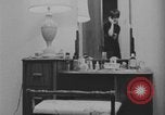 Standbild Ein Teenager-Paar Kanada, 1968, aus Sekunde 8 historischem Filmmaterial Videoclip 65675078440