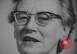 Standbild Ein Teenager-Paar Kanada, 1968, aus Sekunde 35 historischem Filmmaterial Videoclip 65675078440