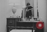 Standbild Ein Teenager-Paar Kanada, 1968, aus Sekunde 56 historischem Filmmaterial Videoclip 65675078440