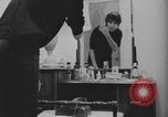 Standbild Ein Teenager-Paar Kanada, 1968, aus Sekunde 60 historischem Filmmaterial Videoclip 65675078440