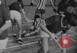 Standbild Hockey im Innenbereich Kanada, 1968, aus Sekunde 3 historischem Filmmaterial Videoclip 65675078441