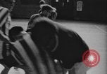 Standbild Hockey im Innenbereich Kanada, 1968, aus Sekunde 4 historischem Filmmaterial Videoclip 65675078441