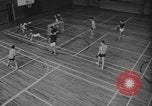 Standbild Hockey im Innenbereich Kanada, 1968, aus Sekunde 15 historischem Filmmaterial Videoclip 65675078441