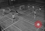 Standbild Hockey im Innenbereich Kanada, 1968, aus Sekunde 16 historischem Filmmaterial Videoclip 65675078441