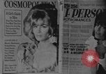 Standbild Zeitschriften für Erwachsene Montreal Kanada, 1968, aus Sekunde 13 historischem Filmmaterial Videoclip 65675078442