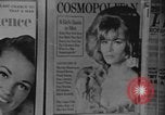 Standbild Zeitschriften für Erwachsene Montreal Kanada, 1968, aus Sekunde 15 historischem Filmmaterial Videoclip 65675078442