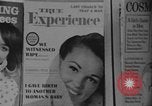 Standbild Zeitschriften für Erwachsene Montreal Kanada, 1968, aus Sekunde 18 historischem Filmmaterial Videoclip 65675078442