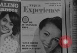 Standbild Zeitschriften für Erwachsene Montreal Kanada, 1968, aus Sekunde 19 historischem Filmmaterial Videoclip 65675078442