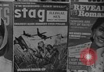 Standbild Zeitschriften für Erwachsene Montreal Kanada, 1968, aus Sekunde 25 historischem Filmmaterial Videoclip 65675078442