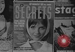 Standbild Zeitschriften für Erwachsene Montreal Kanada, 1968, aus Sekunde 29 historischem Filmmaterial Videoclip 65675078442