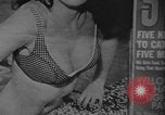 Standbild Zeitschriften für Erwachsene Montreal Kanada, 1968, aus Sekunde 34 historischem Filmmaterial Videoclip 65675078442