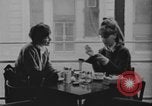 Standbild Mädchen im Teenageralter Kanada, 1968, aus Sekunde 4 historischem Filmmaterial Videoclip 65675078443