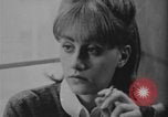 Standbild Mädchen im Teenageralter Kanada, 1968, aus Sekunde 12 historischem Filmmaterial Videoclip 65675078443