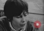 Standbild Mädchen im Teenageralter Kanada, 1968, aus Sekunde 16 historischem Filmmaterial Videoclip 65675078443