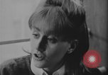 Standbild Mädchen im Teenageralter Kanada, 1968, aus Sekunde 22 historischem Filmmaterial Videoclip 65675078443