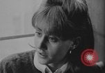 Standbild Mädchen im Teenageralter Kanada, 1968, aus Sekunde 24 historischem Filmmaterial Videoclip 65675078443
