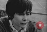 Standbild Mädchen im Teenageralter Kanada, 1968, aus Sekunde 28 historischem Filmmaterial Videoclip 65675078443