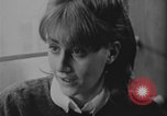 Standbild Mädchen im Teenageralter Kanada, 1968, aus Sekunde 40 historischem Filmmaterial Videoclip 65675078443
