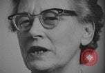 Standbild Ann Landers Kanada, 1968, aus Sekunde 34 historischem Filmmaterial Videoclip 65675078445