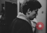 Standbild Junges Paar Kanada, 1968, aus Sekunde 10 historischem Filmmaterial Videoclip 65675078446