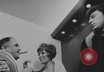 Standbild Junges Paar Kanada, 1968, aus Sekunde 18 historischem Filmmaterial Videoclip 65675078446