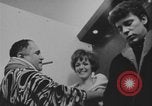 Standbild Junges Paar Kanada, 1968, aus Sekunde 19 historischem Filmmaterial Videoclip 65675078446