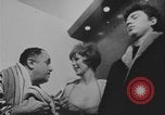 Standbild Junges Paar Kanada, 1968, aus Sekunde 25 historischem Filmmaterial Videoclip 65675078446