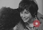 Standbild Ein Teenager-Paar Kanada, 1968, aus Sekunde 3 historischem Filmmaterial Videoclip 65675078447